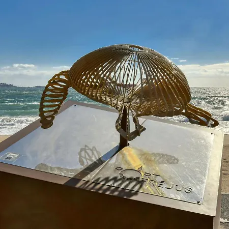 L'amiraute By Interhome Frejus