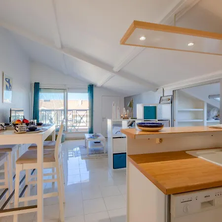 Apartment L'amiraute By Interhome Frejus